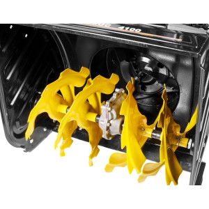 Снегоуборщик бензиновый Huter SGC 4100 Снегоуборщик бензиновый Huter SGC 4100